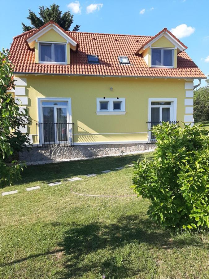 康迪克斯公寓旅馆 Sárvár 外观 照片