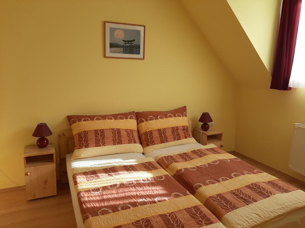 康迪克斯公寓旅馆 Sárvár 外观 照片